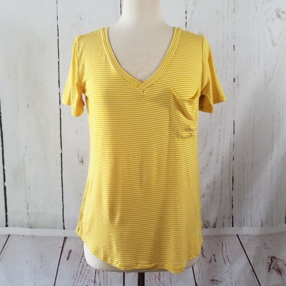 NWOT SOCIALITE Short Sleeve Pocket Tee Mus… - Picture 2 of 8